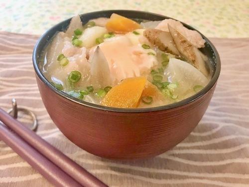 土井善晴『具だくさんの野菜のみそ汁』