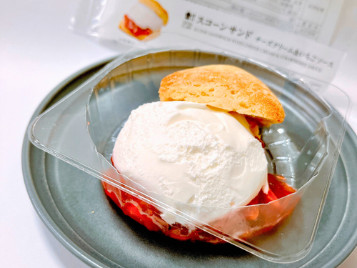 おしゃれなカフェのクオリティじゃんッ…（泣）【ローソン】たっぷりクリームとソースが贅沢♡午後のティータイムに食べたい絶品スイーツとは