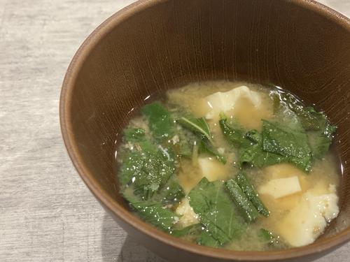 「味噌汁」に”野菜の王様”を入れるとウマくなる！入れる順番がポイントの作り方を紹介♪