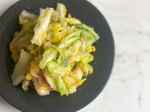 「春キャベツ」はこの食べ方が最強にウマい！火を使わずにパパッと作れる【極旨レシピ】を紹介