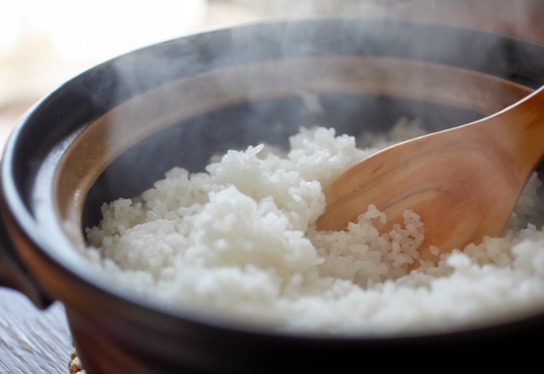 同じ『お米』でも”ひと手間”で格段にウマくなる！誰でもできる【驚きの方法】を大公開！