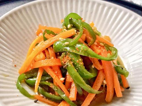 【冷蔵庫の救世主】余ってる”にんじん×ピーマン”が一瞬で消えた！パパッと作れる＜絶品おかずレシピ＞を紹介