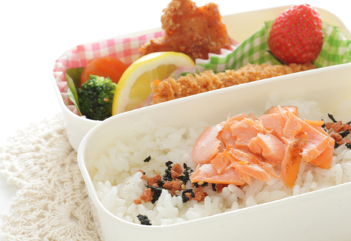 幼稚園の息子が帰宅直後…息子「お弁当、なんか臭くて残した」⇒まさかの”においの原因”が判明して…母「申し訳ない…」