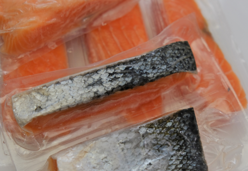 「冷凍してるから安心」は危険かも！？⇒実は”食べちゃダメ”な【冷凍魚のNGサイン】を紹介