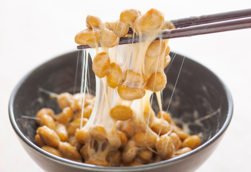 「納豆」のこんな食べ方あったの…（涙）冷蔵庫の材料だけでパパッと作れる＜絶品時短アレンジ＞を紹介