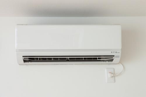 『冷房』をつけた部屋で涼んでると、体に異変！？⇒私「まさか！？」とエアコンを調べると…目を疑う光景が！？