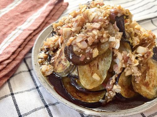 【ナス、秒で無くなった…！】少ない食材で超簡単♪暑い日でもパクパク食べられる＜絶品レシピ＞を紹介