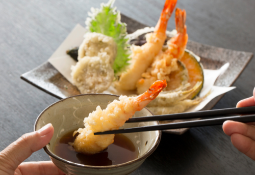 義実家で食事中…『天ぷら』の食べ方に衝撃！義母「あら？これが普通じゃないの？」とお互い驚いた”食文化の違い”とは