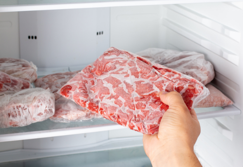 『冷凍した肉』の危険サインって！？意外と知らない”要注意ポイントと長持ちさせる保存術”を徹底解説