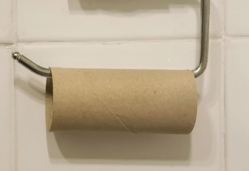 「このアイデア、知らなかった…」トイレットペーパーの芯が”収納アイテム”に！？便利な【再利用アイデア】を紹介