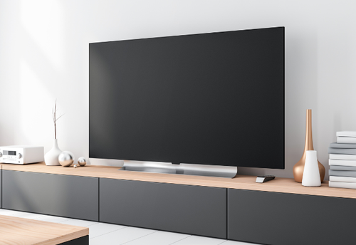 『液晶テレビ』にやっちゃダメ！？⇒知らないと”故障の原因”になる掃除方に驚愕…