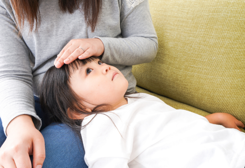 【娘よ、ごめんね】シチューを食べた娘が嘔吐！？⇒母の”うっかりミス”が原因で猛反省…（汗）