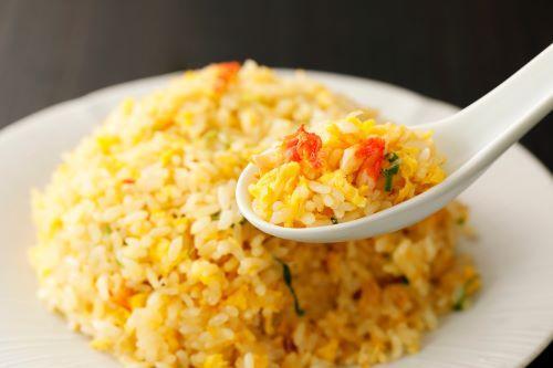 家で作る『チャーハン』がお店のようなパラパラで絶品!誰でもできる<3つの裏ワザ>を大公開