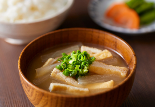 【この味噌汁、毎日でも飲みたい…!】身近な調味料を”ちょい足し”で劇的にウマくなる<秘密の隠し味>とは