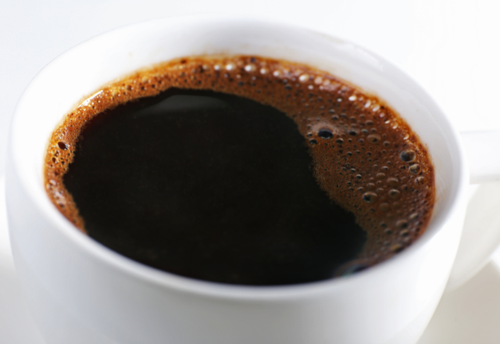 『ホットコーヒー』を作っていると…キッチンで違和感!?知らずにやっていた”危険行為”に…「ゾッとしました」