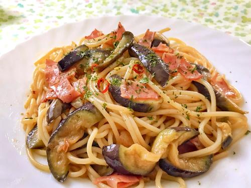 この『ペペロンチーノ』悪魔的にウマい！ナス×ベーコンの旨み爆発の絶品レシピを紹介