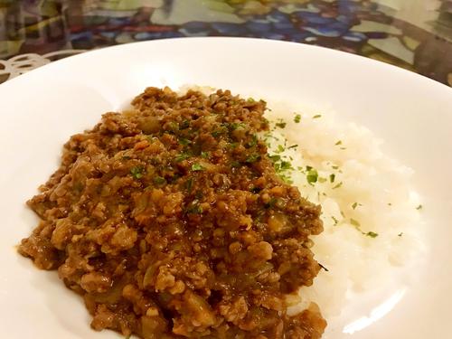 家にある”市販ルー”がここまでウマくなるの!?短時間でお店レベルになる【絶品ドライカレー】を紹介