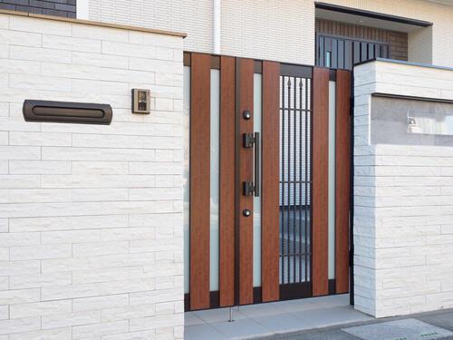 「まさかウチが…」油断してると危険!?空き巣が狙いやすい家の特徴と防ぐコツとは