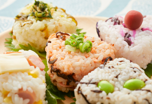 「おにぎり」が格段にウマくなる!身近な調味料を使った“最強の隠し味”を紹介