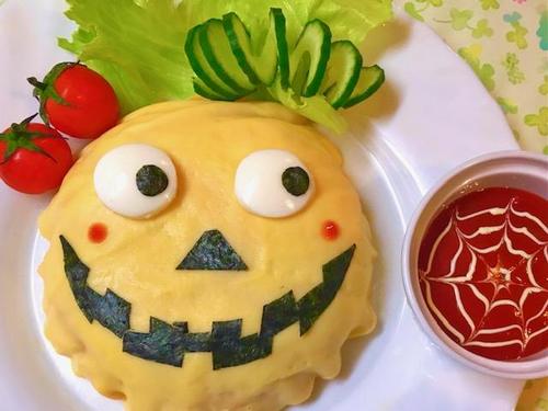 【子どもが大喜び♪】破れにくくて超簡単!見た目も味も最高な<ハロウィンオムライス>