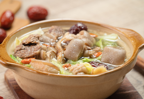 もう”普通の鍋”には戻れない…！やみつき必至の『無限ごま油鍋』を家で簡単に作る方法