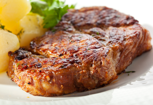 父の誕生日会で”ステーキ”を食べた後…体に異変！？⇒病院へ行くと、医師に注意されたワケは…「反省しました」