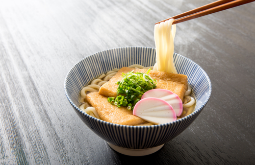 『袋うどん』は茹でるべからず…！？3分で”コシがあるうどん”を作る【目からウロコ】の調理方法！