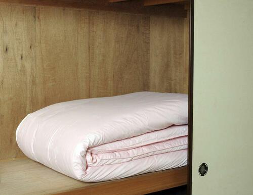 まさか…！？大掃除で“布団”を見てビックリ…年末の“予想外の出費”に猛省⇒「徹底しようと決めました」