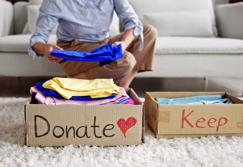 着なくなった『服』を捨てるの待って！⇒”お得に手放す”断捨離方法を徹底解説