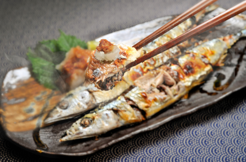 【3つの裏技】いつもの＜焼き魚＞が“格段に美味しく”なる！⇒グリルの片づけも楽チン！