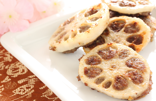 この”組み合わせ”…最強かよ！『鶏ひき肉とれんこん』のウマすぎレシピ紹介＜アレンジ無限大＞