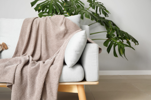 グチャグチャな人は必見【0円で】できるブランケットの超簡単『収納術』