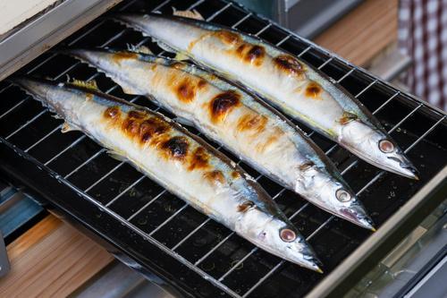 “うっかり”では済まないかも…！ついやりがちな【魚焼きグリル】の危険な使い方に⇒「うわ…やってたわ…」