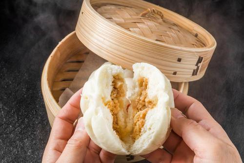 『手作り肉まん』を食べた息子「おいしいね、僕…」⇒幼稚園児の【衝撃発言】に「息子よ、ごめんね」