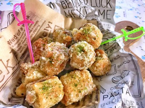 【まさに最強】この“おつまみ”さえあれば十分…！？包丁不要の『ちくわのチーズスナック』簡単レシピ