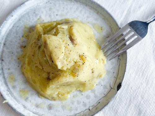 【デザート感覚】ハマる人続出！？「さつまいも」で作る甘みしっかり『ハッシュポテト』簡単レシピ