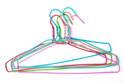 捨てるべからず！実は【超優秀】な針金ハンガー。アッと驚く“意外すぎる”再利用術→「神アイデアかよ…」
