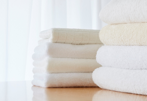 もう置き場に困らない！”バスタオル収納”をスッキリさせる簡単アイデア