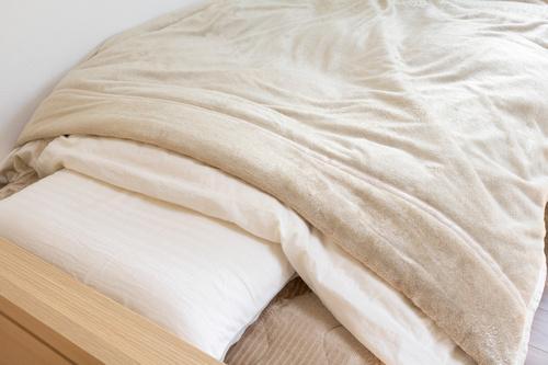 洗ってない人ヤバいかも！ダニ＆カビの温床【毛布】の正しい洗い方と頻度を教えるから絶対やって！
