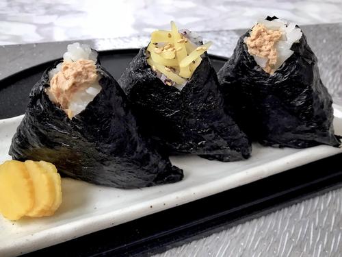 誰でもキレイに作れる“おにぎり”の新常識♪時短＆崩れにくくて食べやすい♡