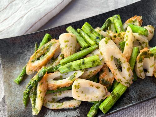 お箸が止まらない♡「アスパラとちくわのバター炒め」簡単レシピ｜ ナンプラーで一気に旨みアップ♪