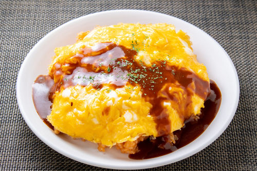 洋食店レベルの美味しさ♪「オムライス」を“ふわトロ”に仕上げる裏ワザ公開！→ポイントはたったの3つ！