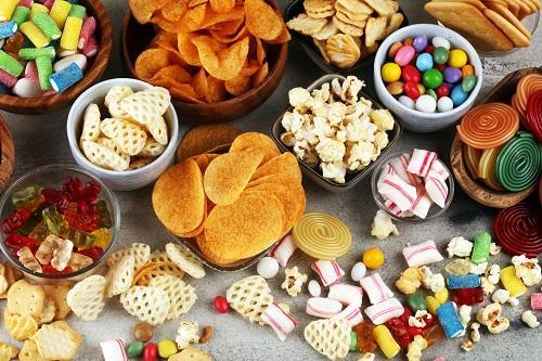 真似したくなる♡お菓子を“スッキリ可愛く”見せる収納テク♪→「その手があったか！」