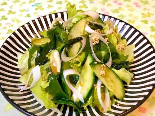 “焼肉屋の味”が秒で完成！やみつき『無限チョレギサラダ』簡単レシピ｜ごま油×にんにくが最強♡