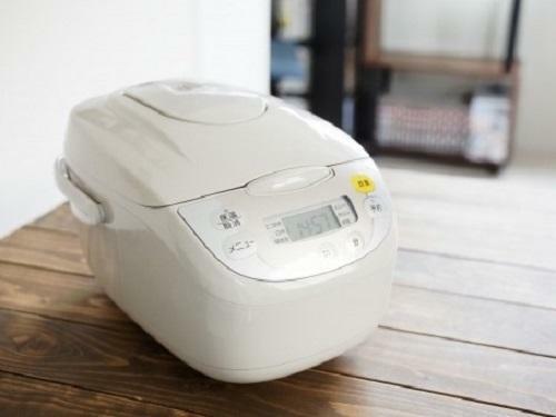 キレイに見える“炊飯器”でも【カビだらけ】ってホント？→知らないと怖い“絶対に洗うべきパーツ”