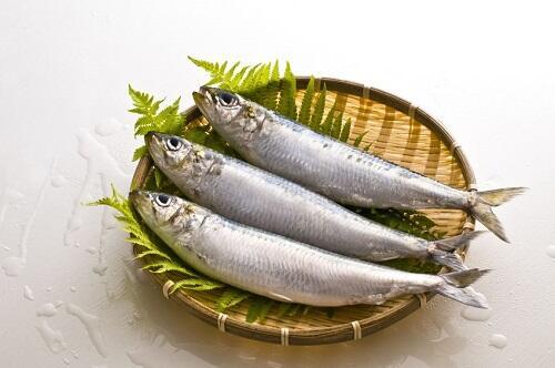 魚さばきが苦手でも大丈夫！“いわし”の簡単下処理＆おすすめレシピ♪EPA＆DHAがたっぷりで嬉しい♡