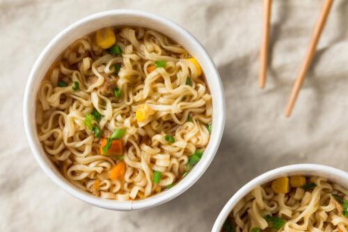 悲劇！ある日突然【水が溢れ出す】…！？『ラーメンの汁』をシンクやトイレに流してる人は今すぐヤメて！