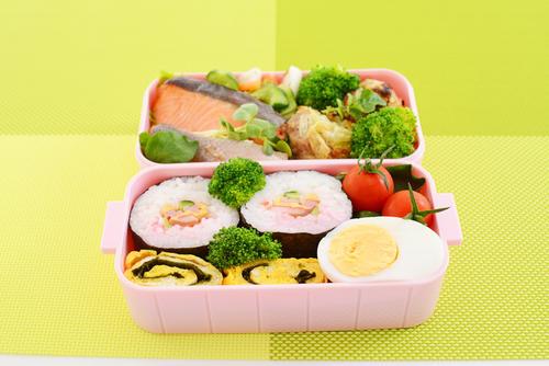 夏のお弁当箱って洗っても臭わない？→イヤな臭いを【一発解消】するお手入れテク教えるから試してみて♪