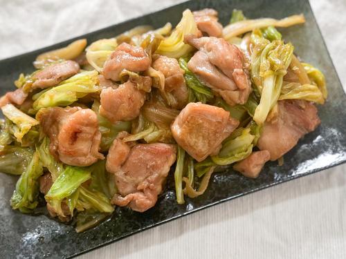 ごはんが進む♪柚子胡椒のパンチがクセになる『鶏もも肉とキャベツの柚子胡椒甘辛炒め』簡単レシピ｜家族みんなが大喜び♡