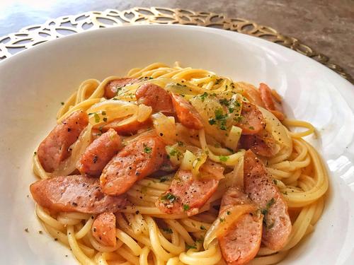 少ない具材でも大満足♡食欲そそる香ばしさ『にんにくしょうゆパスタ』の絶品レシピ♪決め手は…薄力粉！？